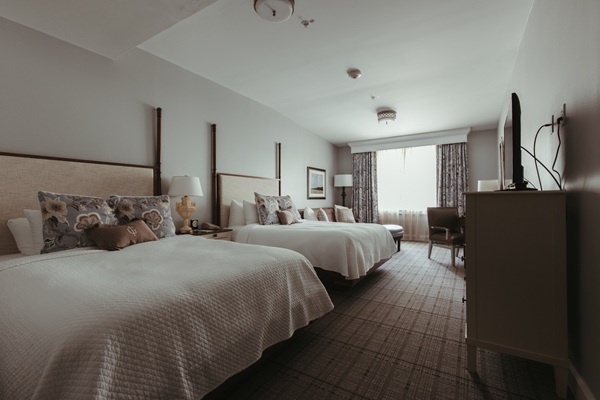 Image for Traditional Double Queen Accessible