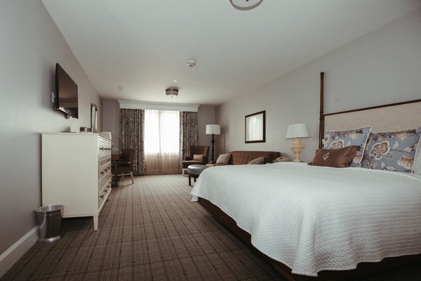 Image for Traditional King Accessible